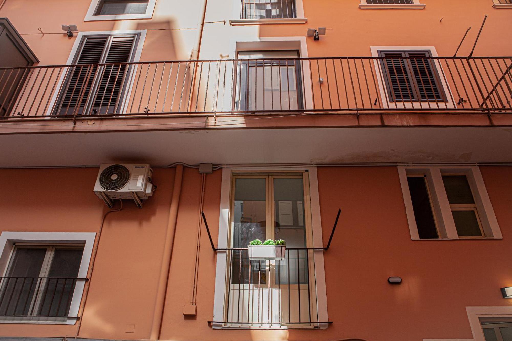 Ruggero Settimo - Holiday Houses Катанія Екстер'єр фото